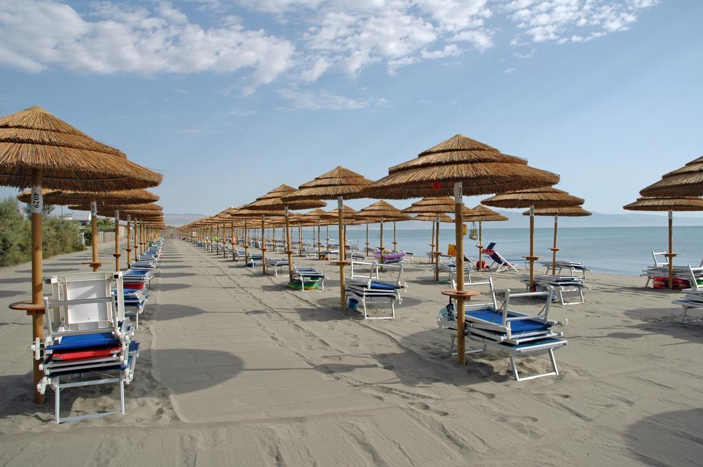 African Beach Hotel-Residence Manfredonia Esterno foto